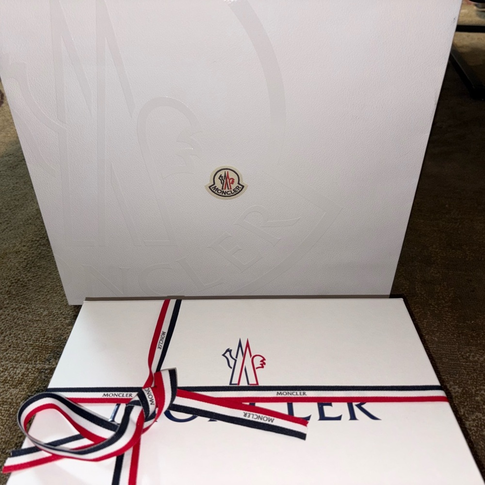 Moncler Cream Fuzzy Hairband - Picture 5 of 9